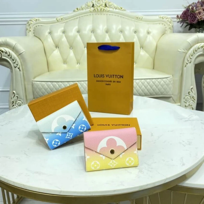 Mythick ru Cowhide l Louis Vuitton Victorine Wallet