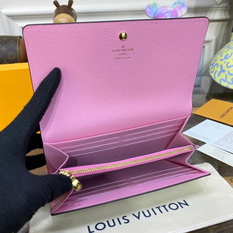 Replica bags Zipped co Louis Vuitton Vivienne Holidays Damier Ebene Sarah Wallet Pink