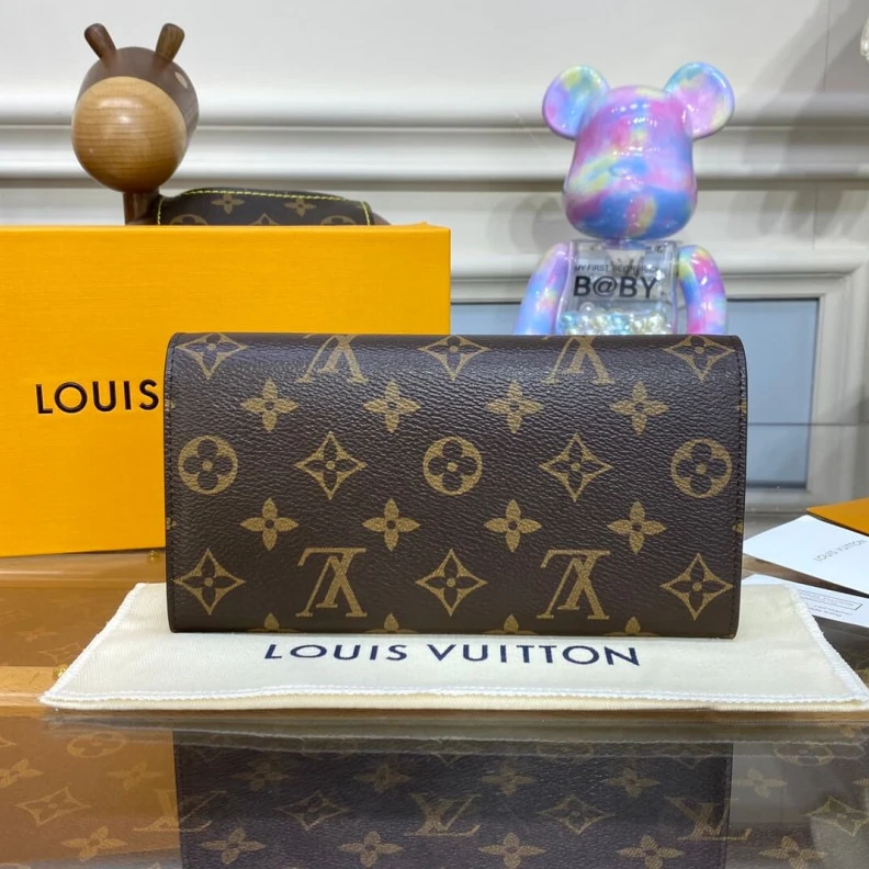 Replica bags Grained c Louis Vuitton Vivienne Holidays Monogram Sarah Wallet Yellow