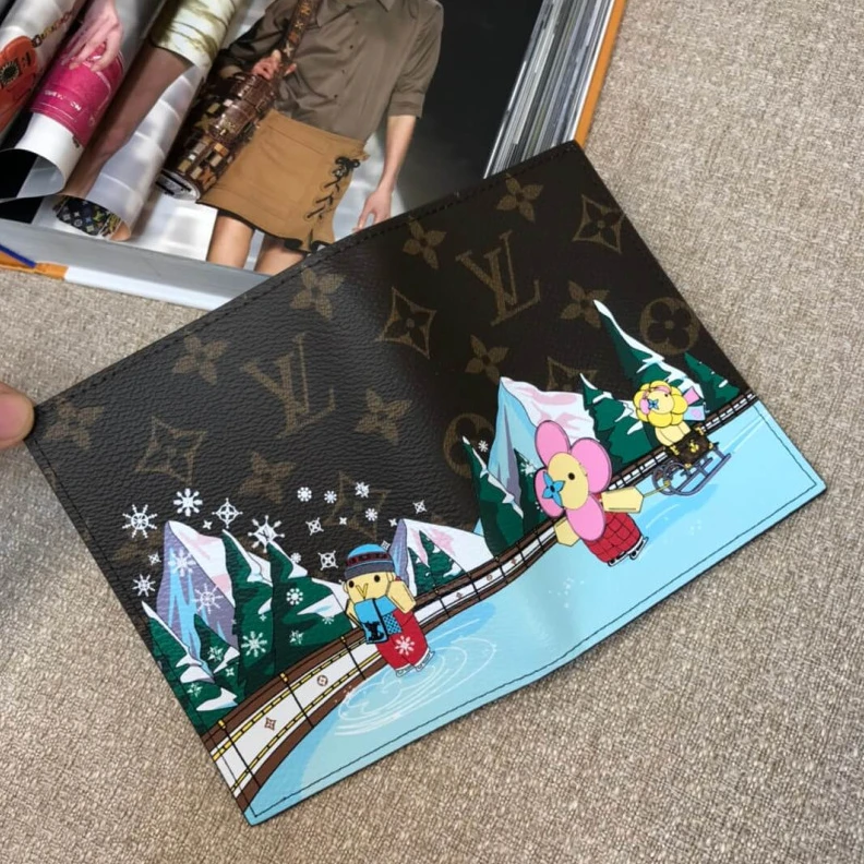 Replica bags Fashioned Louis Vuitton Vivienne Skating Passport Cover Pink