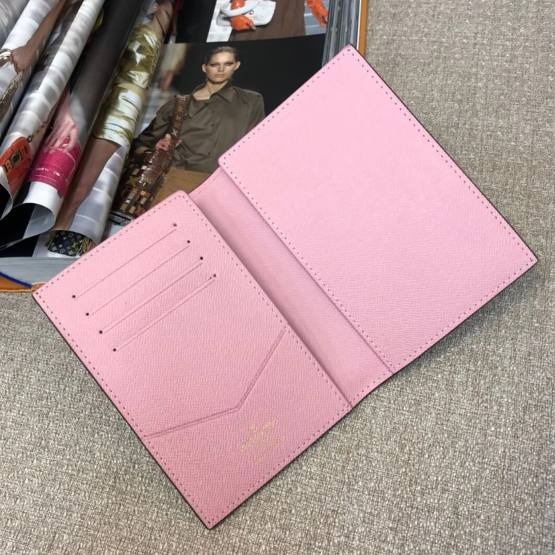 Replica bags Fashioned Louis Vuitton Vivienne Skating Passport Cover Pink