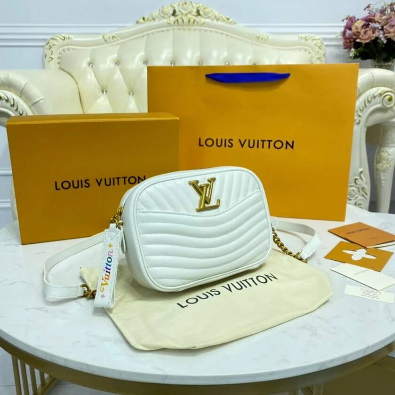 Replica bags lv Smooth ca Louis Vuitton White New Wave Camera Bag