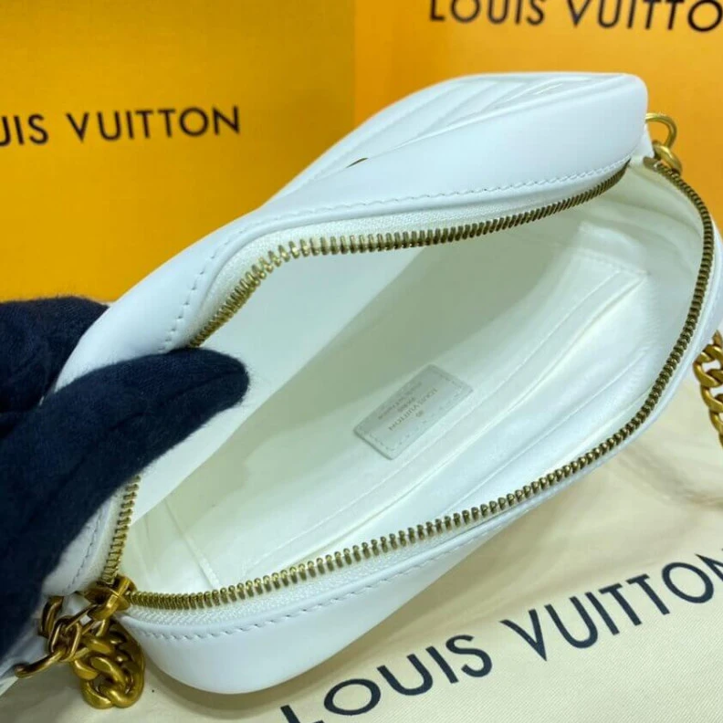Replica bags lv Smooth ca Louis Vuitton White New Wave Camera Bag