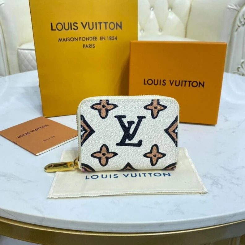 Mythick ru 4 card sl Louis Vuitton Zippy Coin Purse