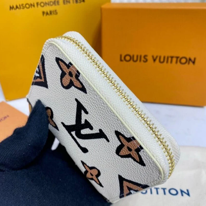 Mythick ru 4 card sl Louis Vuitton Zippy Coin Purse