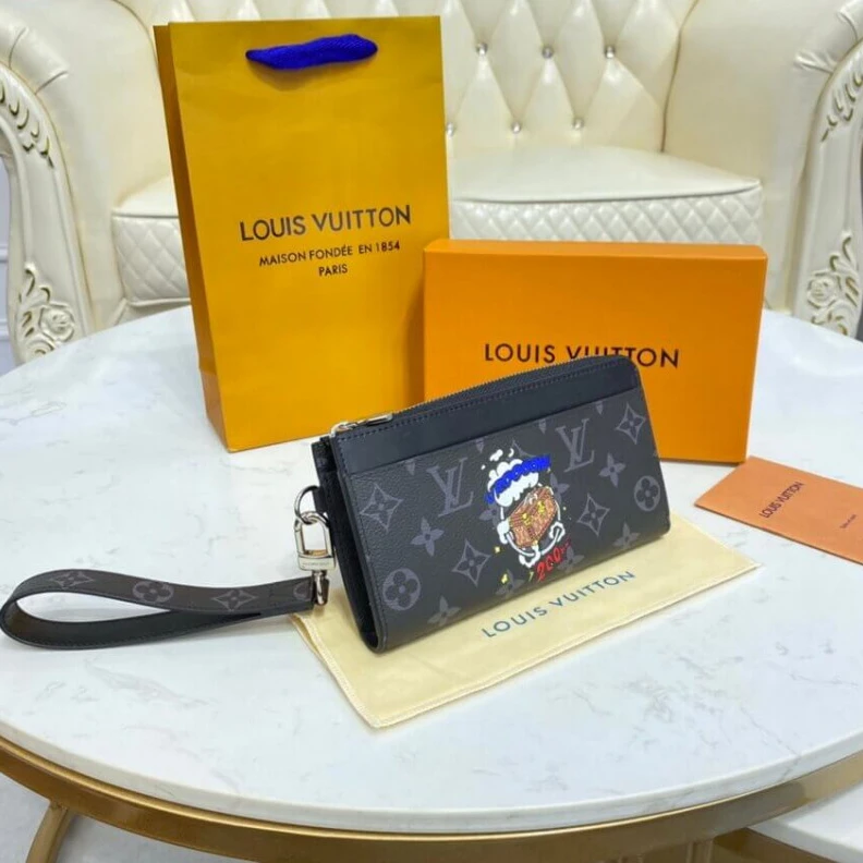 Mythick.ru Cowhidele Louis Vuitton Zippy Dragonne