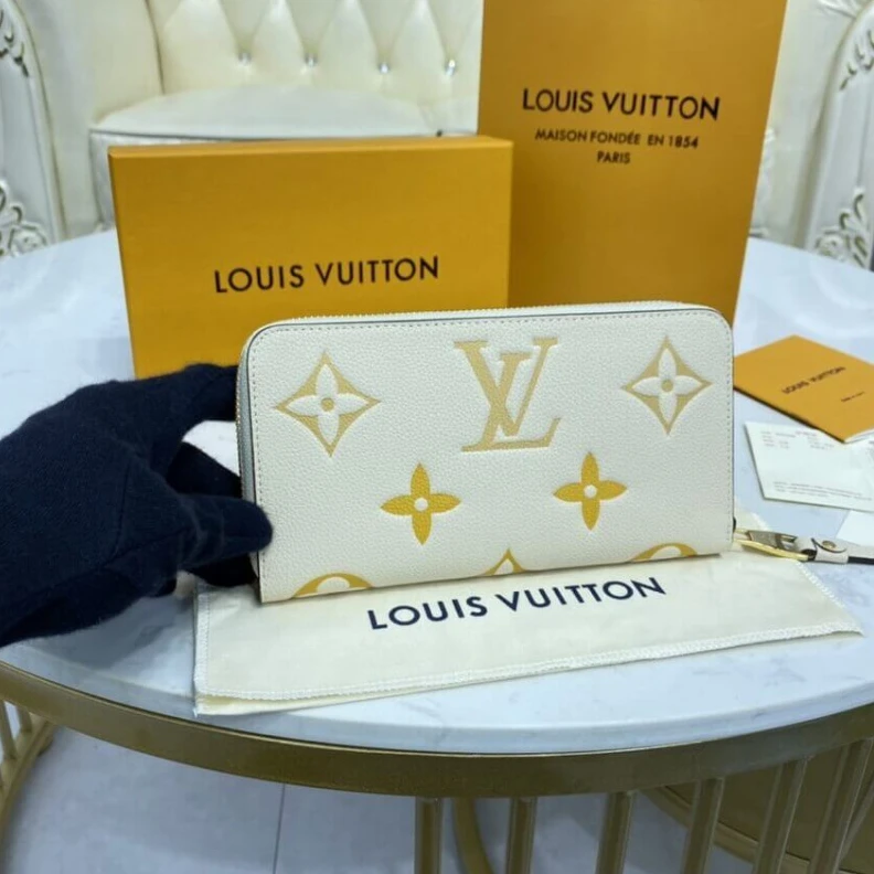 Top lv Monogram Louis Vuitton Zippy Wallet Cream Saffron