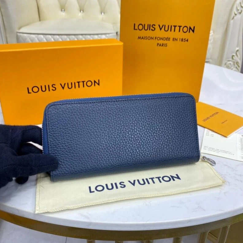 Mythick Cowhide L Louis Vuitton Zippy Wallet Vertical