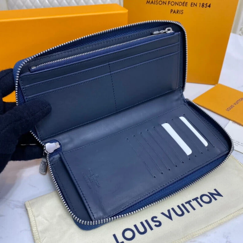 Mythick Cowhide L Louis Vuitton Zippy Wallet Vertical