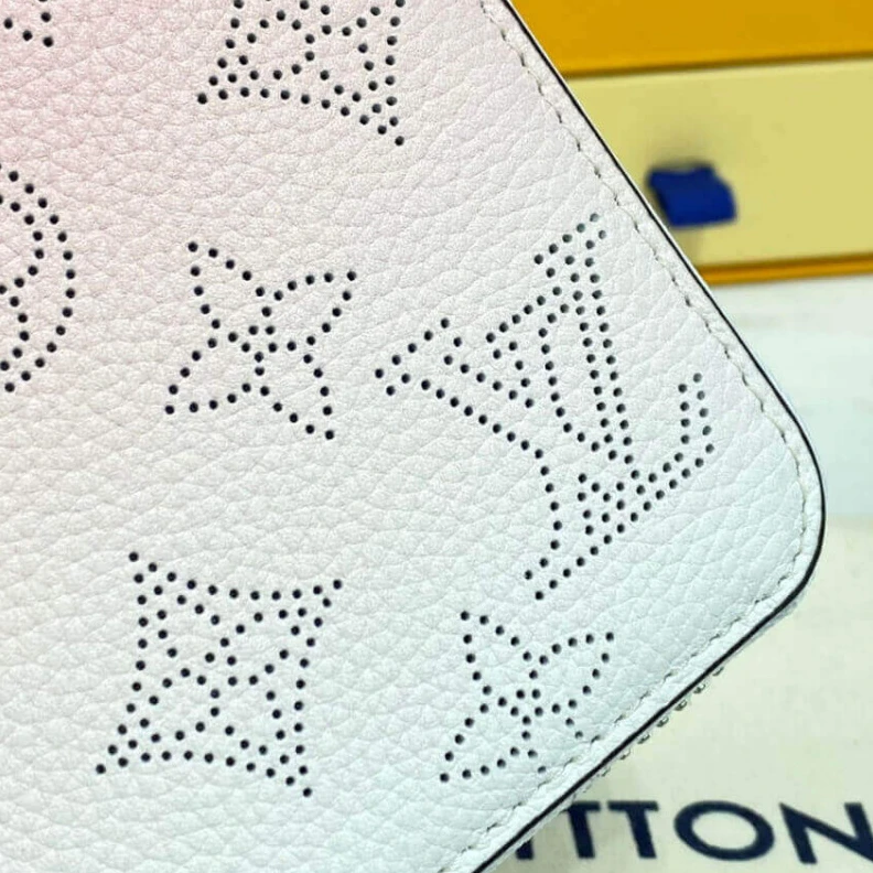 Replica bag Mahina pe Louis Vuitton Zippy Wallet in Pink Gradient Mahina Perforated Leather