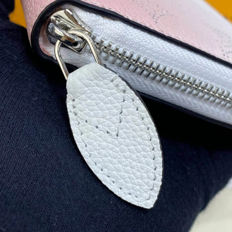 Replica bag Mahina pe Louis Vuitton Zippy Wallet in Pink Gradient Mahina Perforated Leather