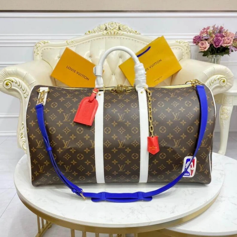 Mythick Flap syst Louis Vuitton x NBA Monogram Canvas Basketball Keepall 55 Bag