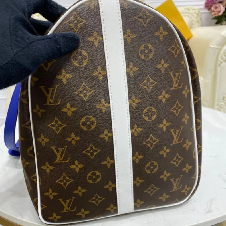 Mythick Flap syst Louis Vuitton x NBA Monogram Canvas Basketball Keepall 55 Bag