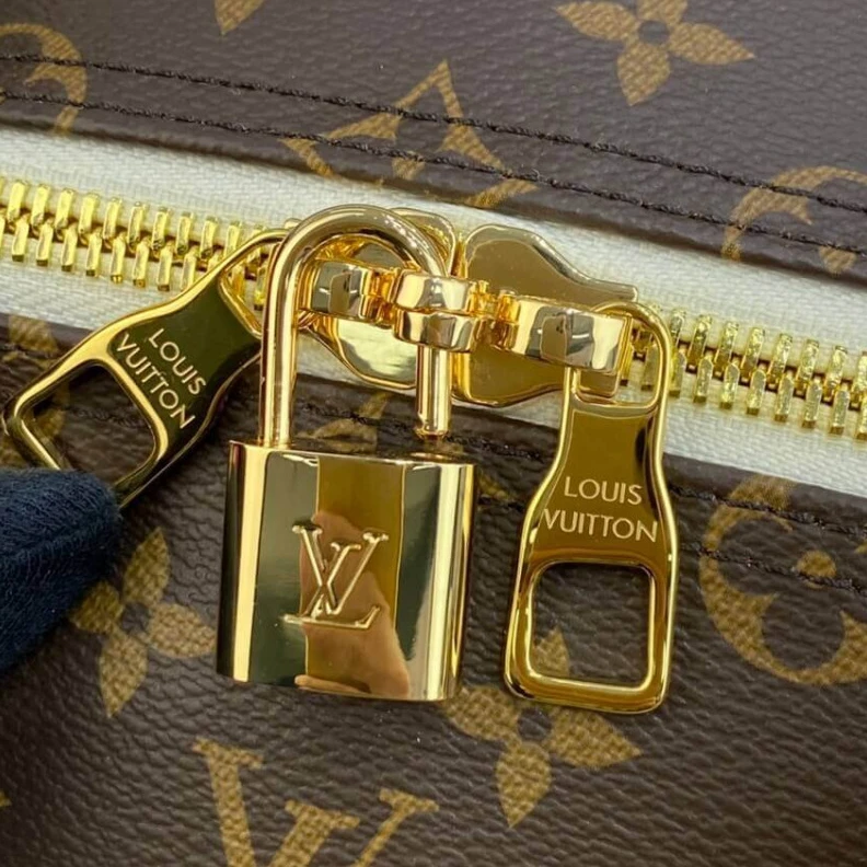 Mythick Flap syst Louis Vuitton x NBA Monogram Canvas Basketball Keepall 55 Bag