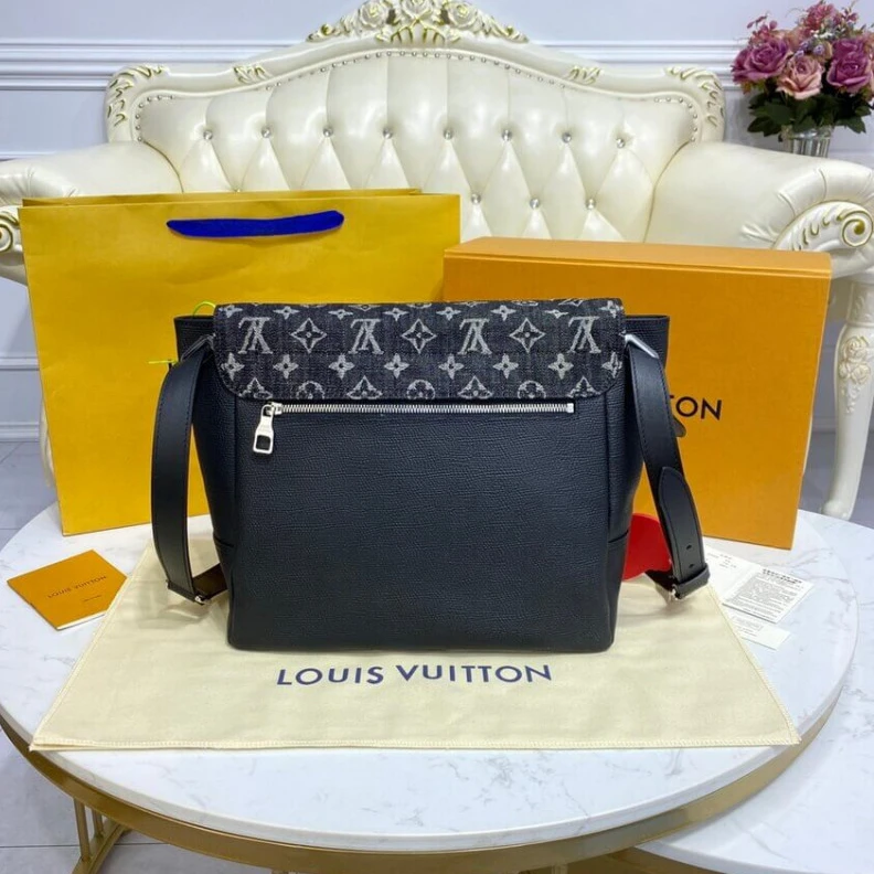 Mythick Signature Louis Vuitton x Nigo Besace Tokyo