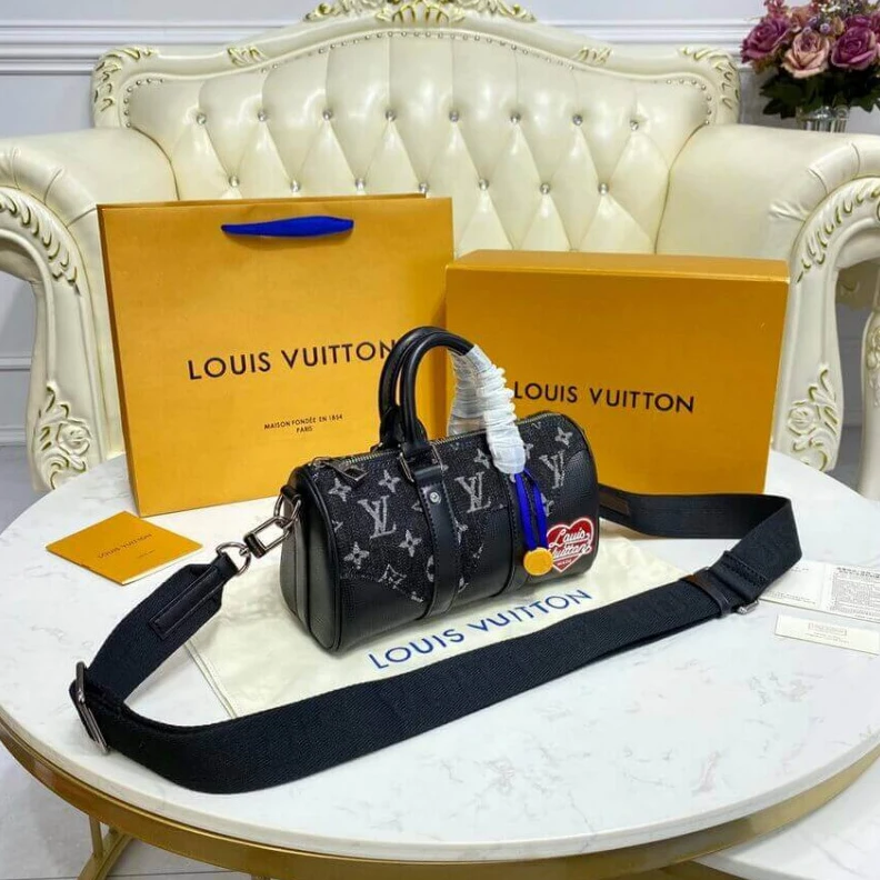 Mythick ru Strap dro Louis Vuitton x Nigo Keepall XS Black