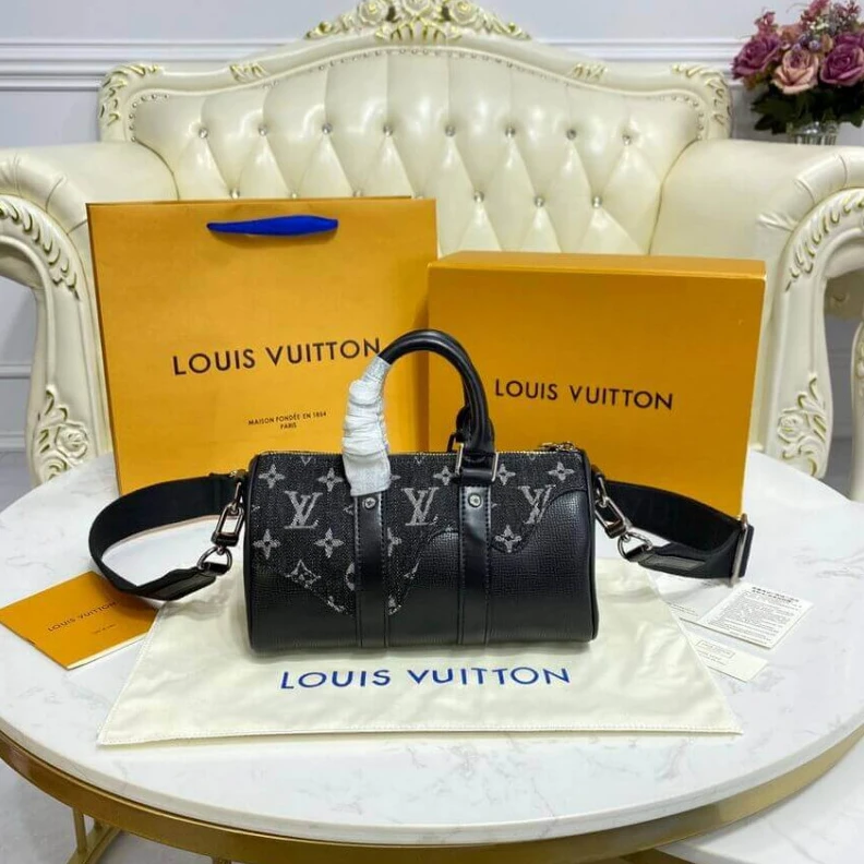 Mythick ru Strap dro Louis Vuitton x Nigo Keepall XS Black