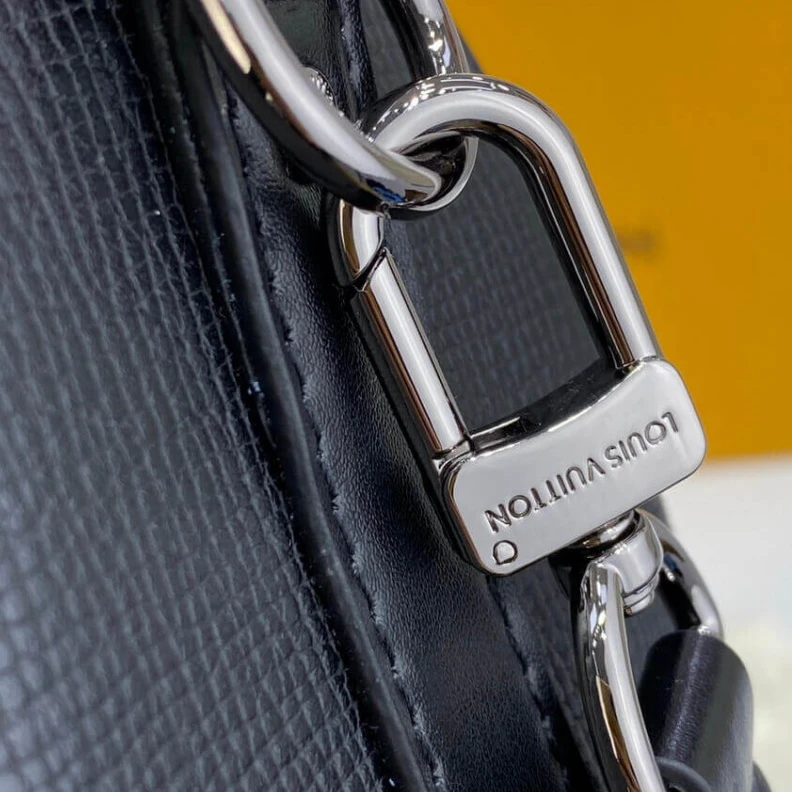 Mythick ru Strap dro Louis Vuitton x Nigo Keepall XS Black