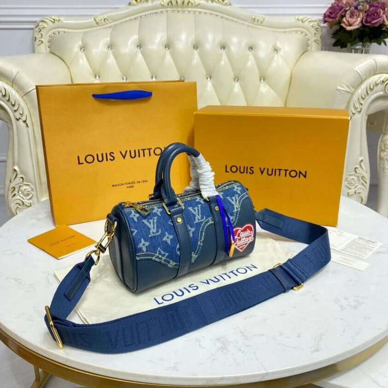 Replica bags lv Zipped cl Louis Vuitton x Nigo Keepall XS Blue