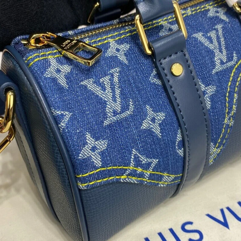 Replica bags lv Zipped cl Louis Vuitton x Nigo Keepall XS Blue