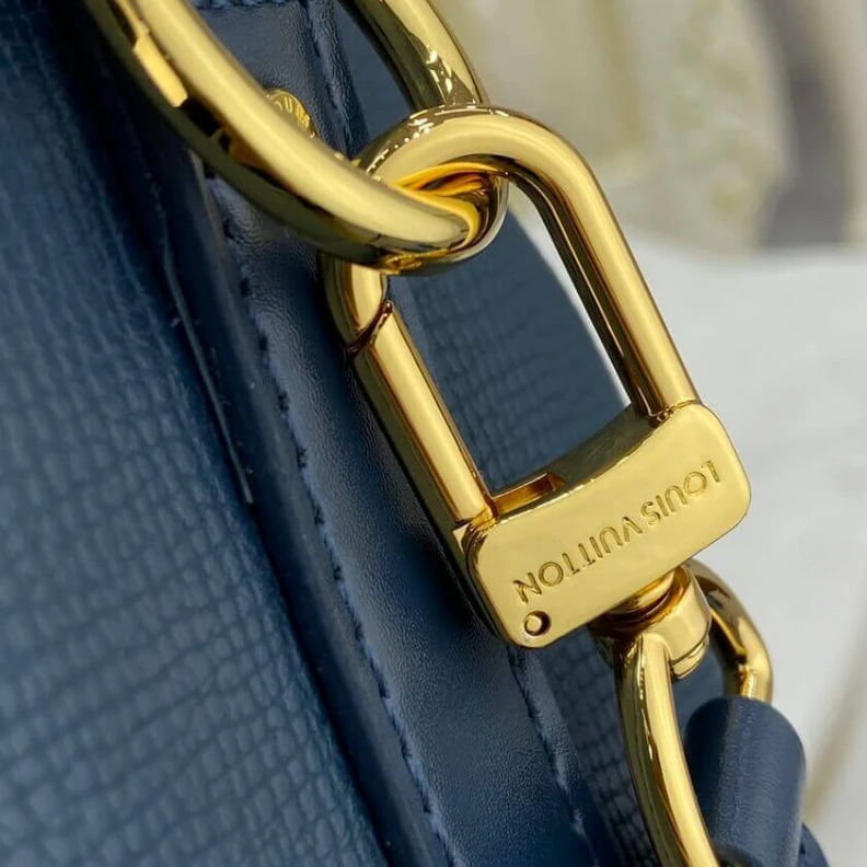 Replica bags lv Zipped cl Louis Vuitton x Nigo Keepall XS Blue