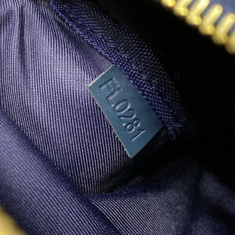 Replica bags lv Zipped cl Louis Vuitton x Nigo Keepall XS Blue