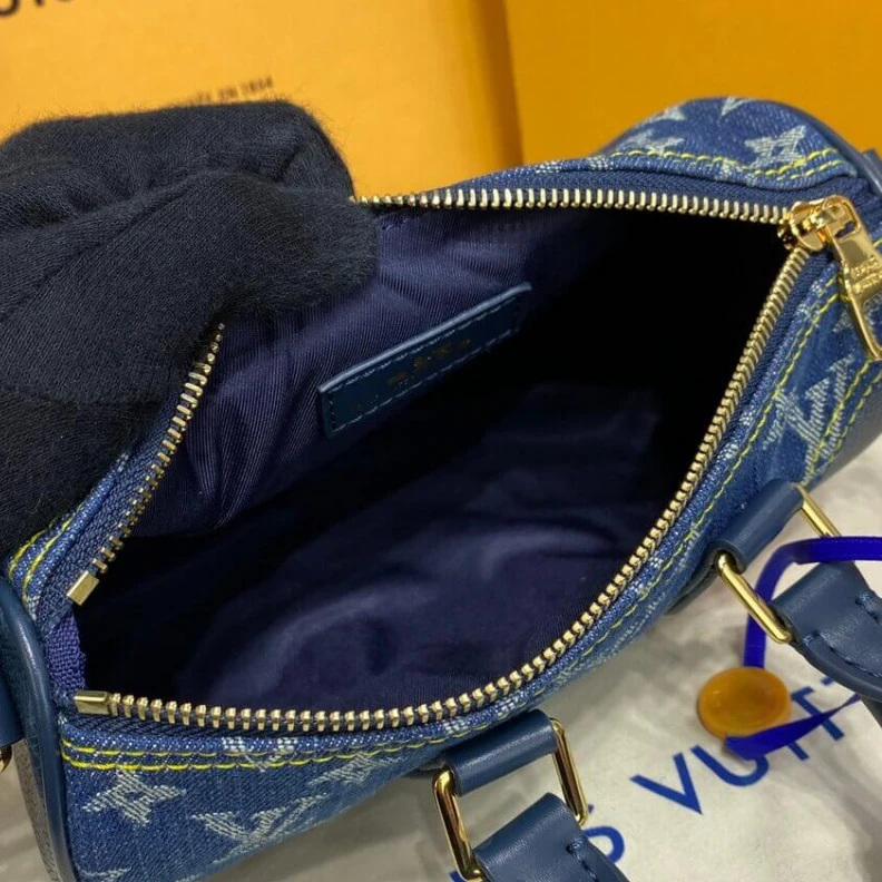 Replica bags lv Zipped cl Louis Vuitton x Nigo Keepall XS Blue