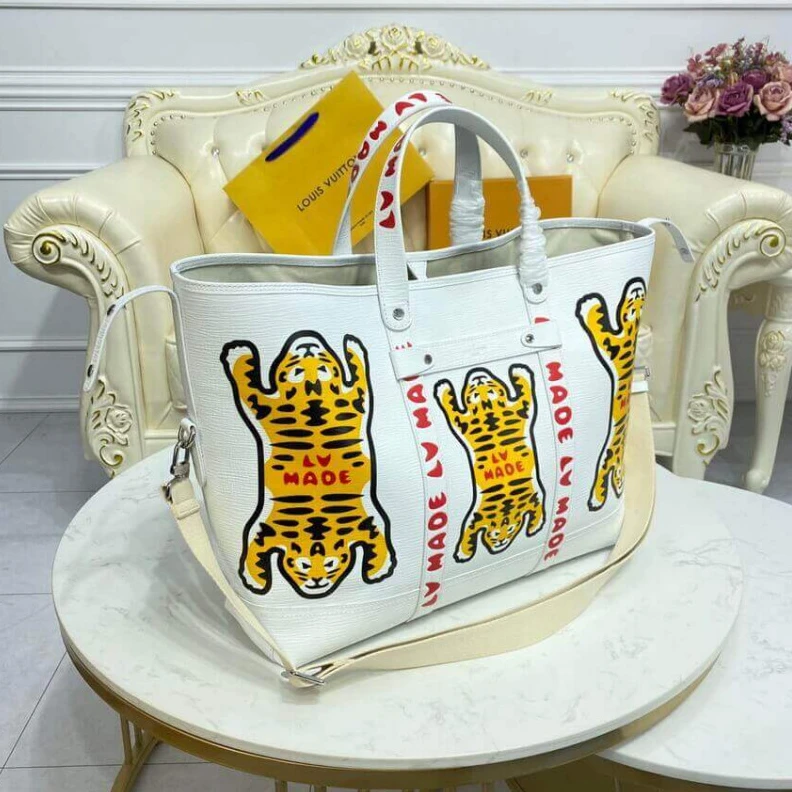 Louis vuitton locations Textile l Louis Vuitton x Nigo Tote Journey White