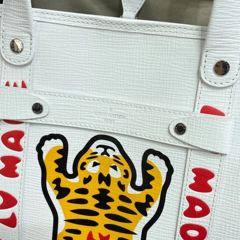 Louis vuitton locations Textile l Louis Vuitton x Nigo Tote Journey White