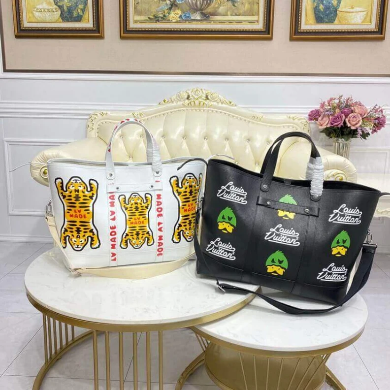 Louis vuitton locations Textile l Louis Vuitton x Nigo Tote Journey White
