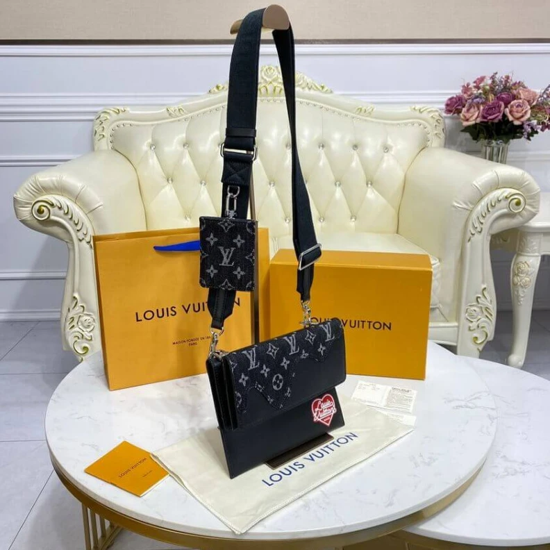 Mythick Strap:Rem Louis Vuitton x Nigo Trio Pouch Black