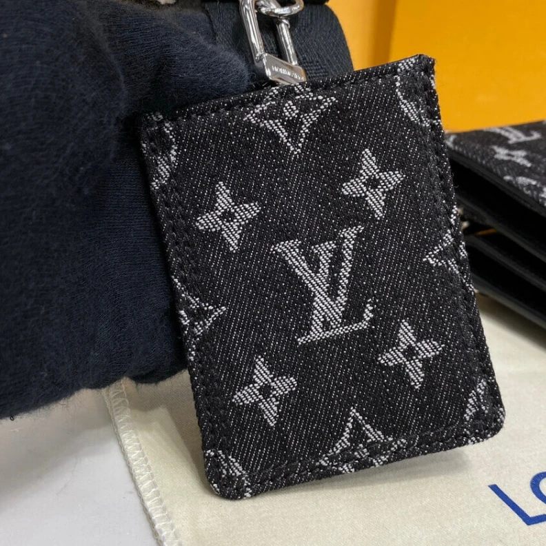 Mythick Strap:Rem Louis Vuitton x Nigo Trio Pouch Black