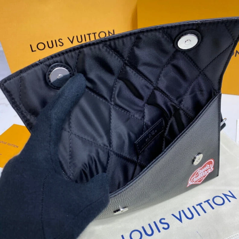 Mythick Strap:Rem Louis Vuitton x Nigo Trio Pouch Black