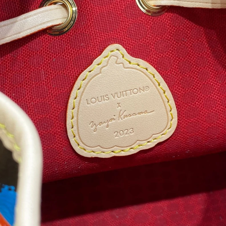 Replica bag Colored c Louis Vuitton x Yayoi Kusama Nano Noe Bucket Bag
