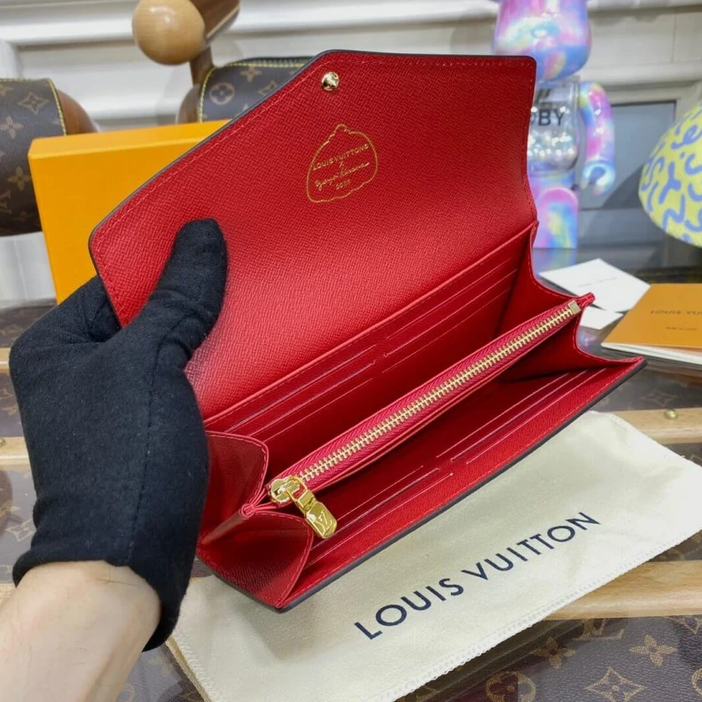 Mythick Zipped co Louis Vuitton x Yayoi Kusama Sarah Wallet