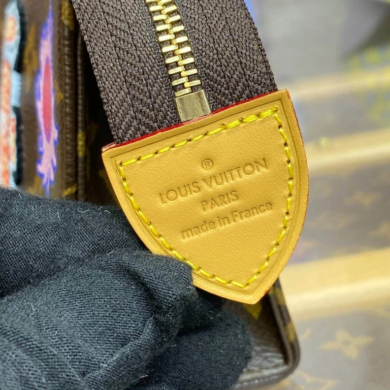 Louis vuitton locations Chain:Rem Louis Vuitton x Yayoi Kusama Toiletry Pouch On Chain
