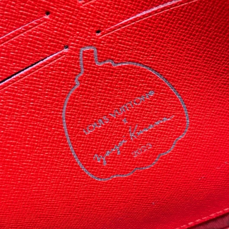 Louis vuitton locations Chain:Rem Louis Vuitton x Yayoi Kusama Toiletry Pouch On Chain