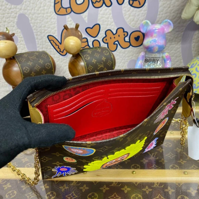 Louis vuitton locations Chain:Rem Louis Vuitton x Yayoi Kusama Toiletry Pouch On Chain