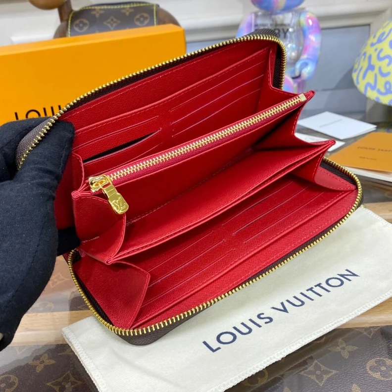 Mythick ru 19.5 x 10 Louis Vuitton x Yayoi Kusama Zippy Wallet