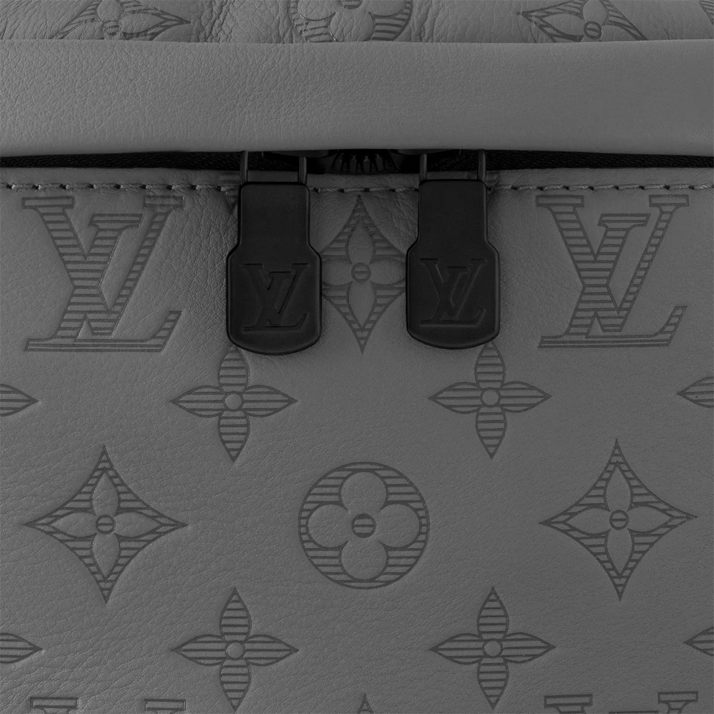 Replica bags Louis Vuitton Anthracite gray M46108 Discovery Bumbag