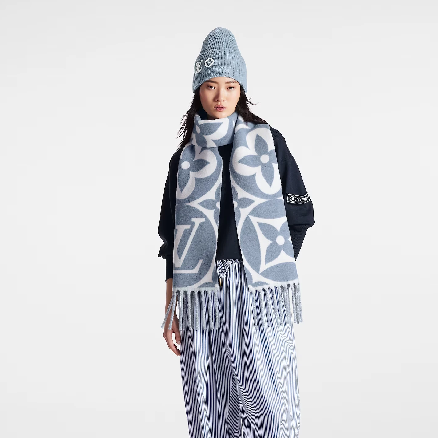 Mythick Louis Vuitton Blue M79214 FLIGHT MODE LV Medallion Scarf