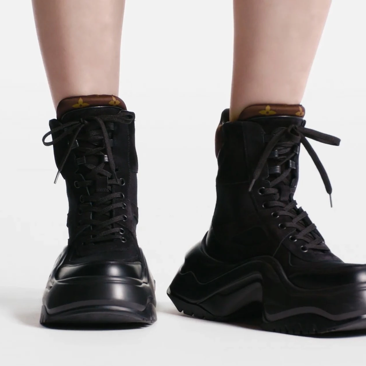 Mythick ru Louis Vuitton LV Archlight 2.0 Platform Ankle Boot Black 1ABI15