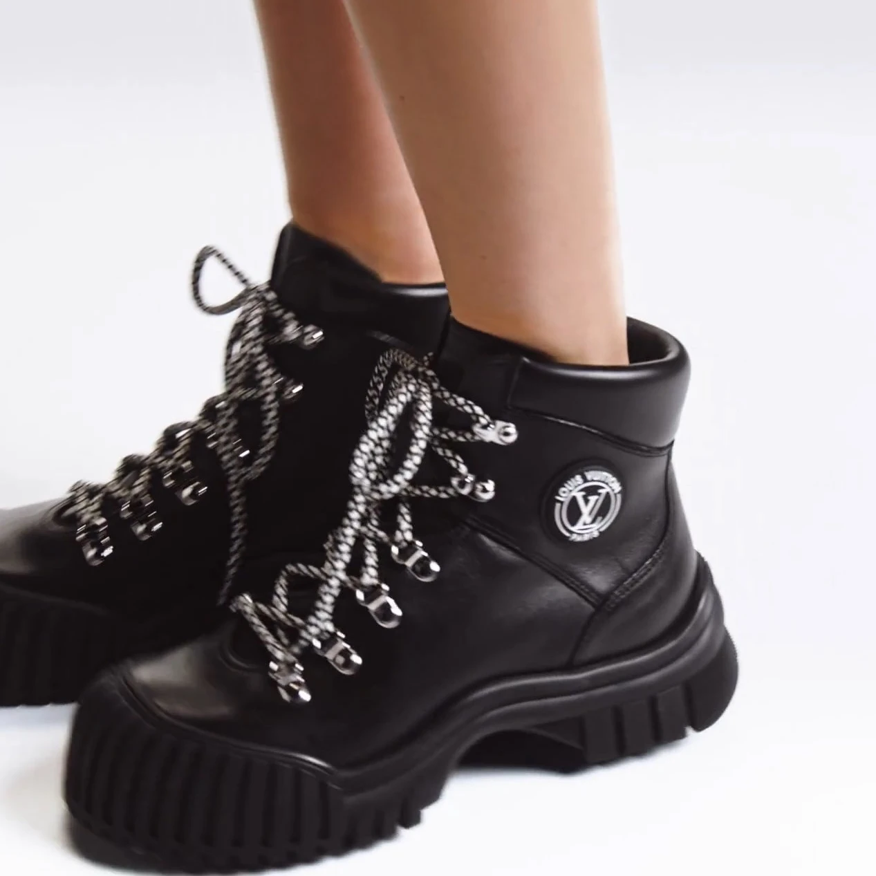 Mythick ru Louis Vuitton LV Ruby Flat Ranger Boot Black 1AAM5U