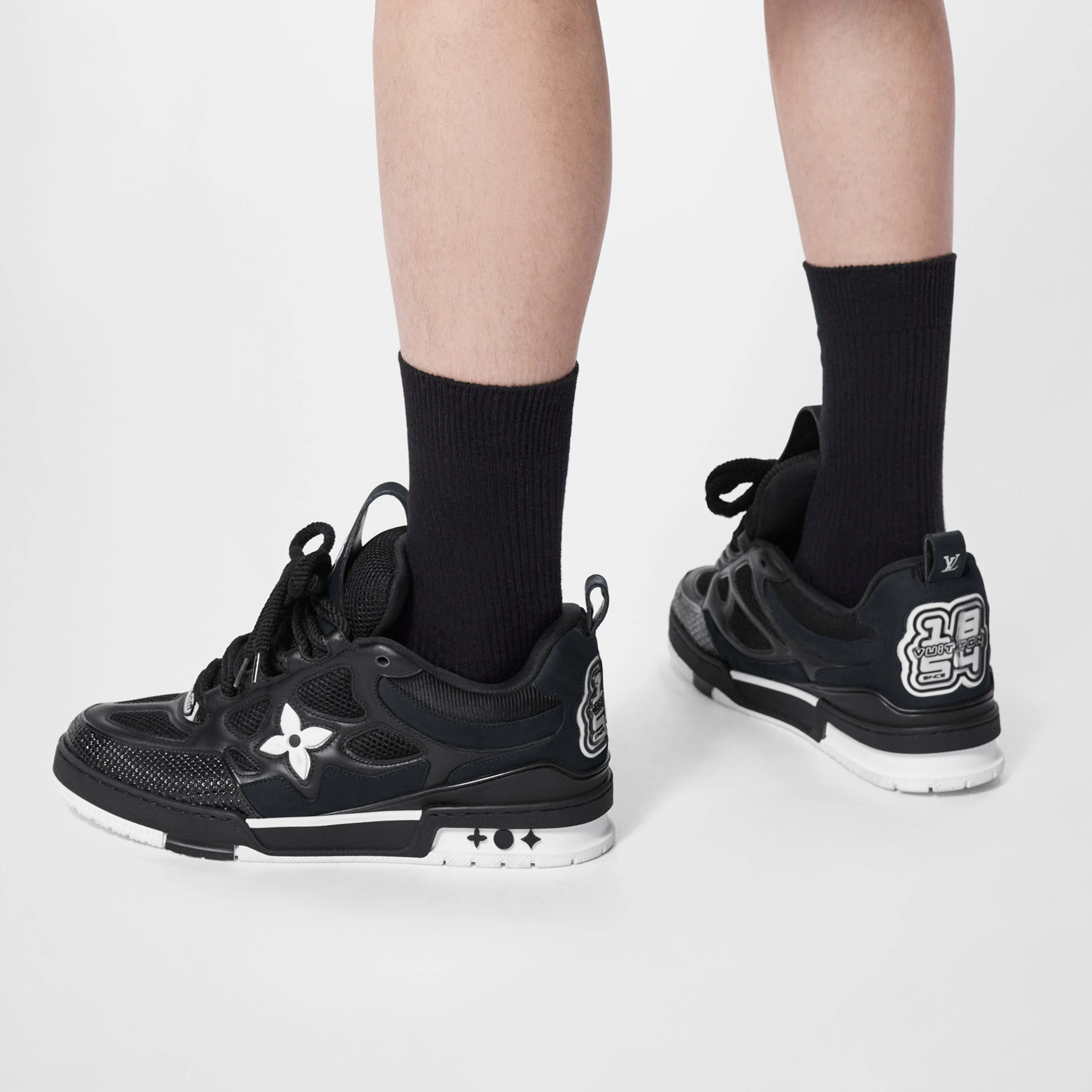 Mythick.ru Louis Vuitton LV Skate Sneaker Since 54 Monogram Flowers Black 1AARR0