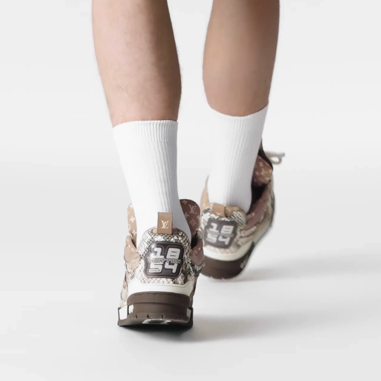 Mythick Louis Vuitton LV Skate Sneaker Since 54 Monogram Flowers Brown 1ABMG1
