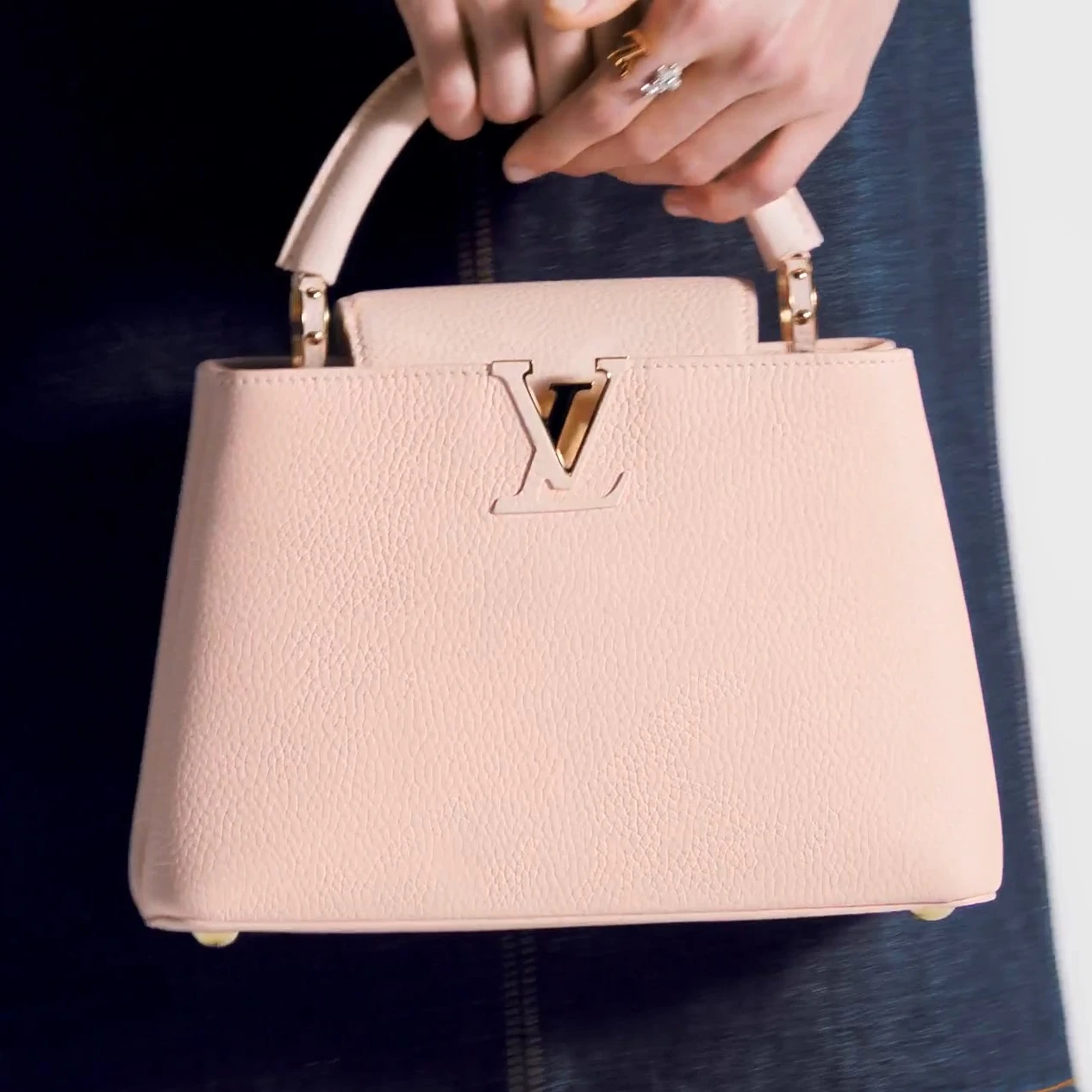 Louis vuitton locations Louis Vuitton M22178 Capucines BB Bag Pink