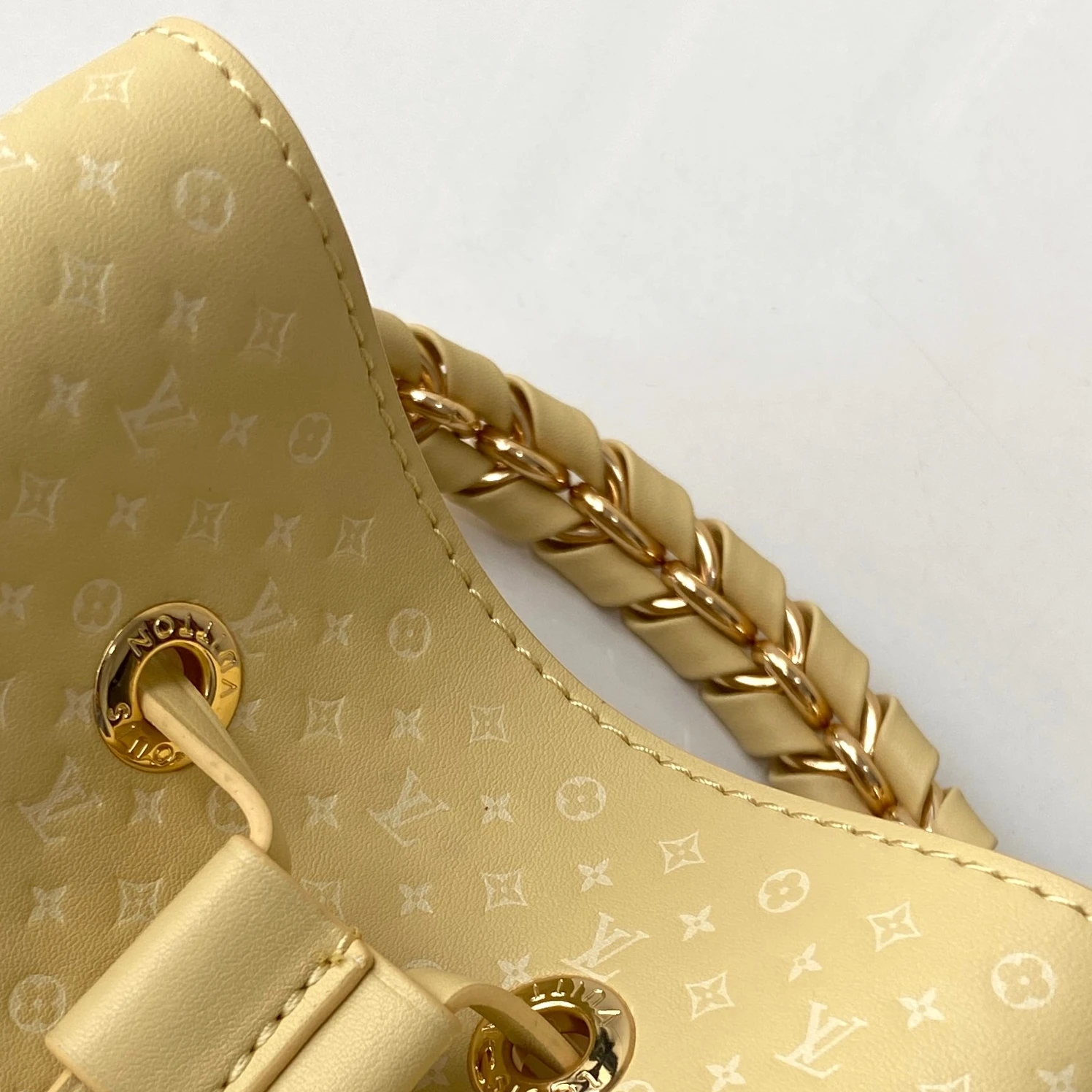 Replica bags lv Louis Vuitton M22599 Calfskin Yellow Néonoé BB