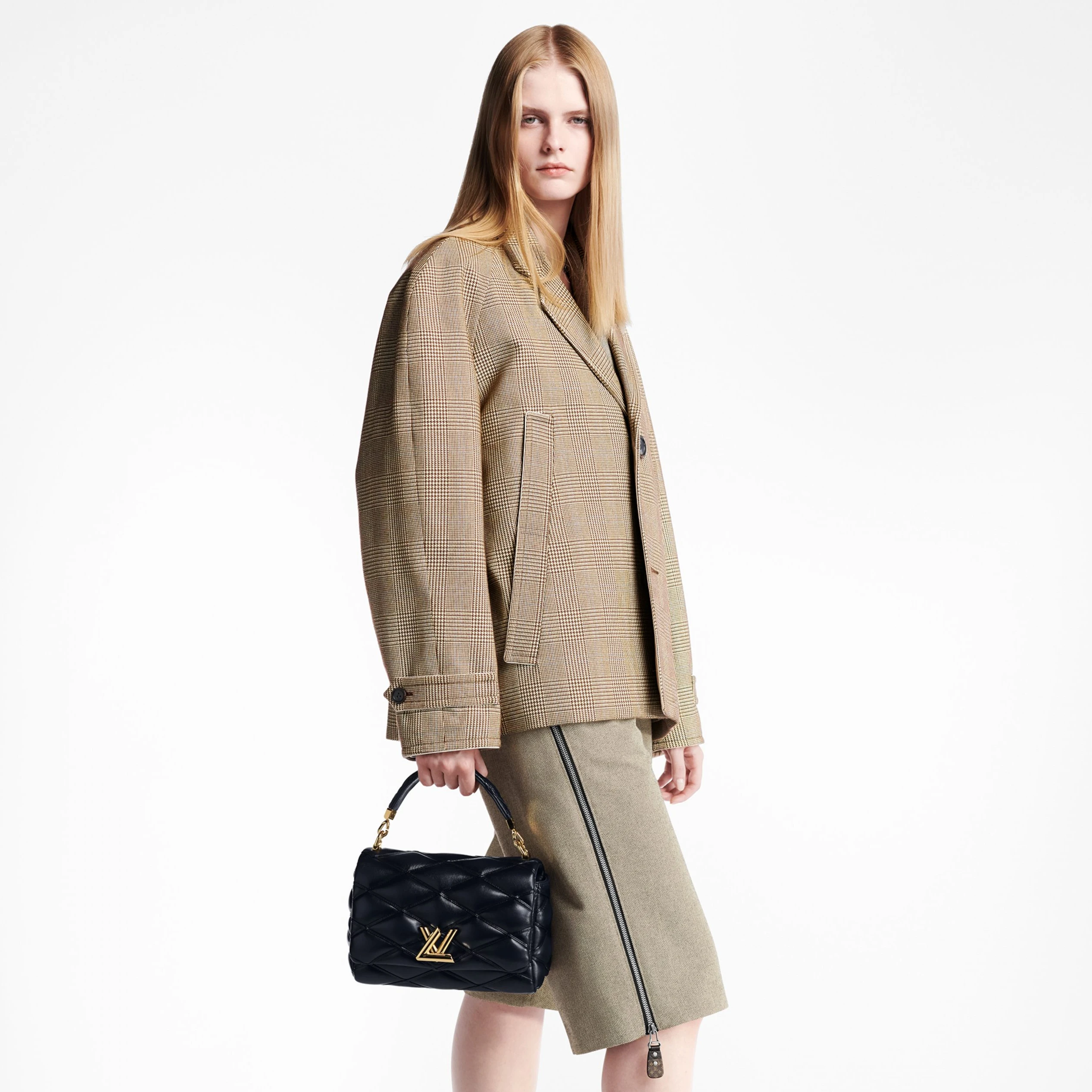 Louis vuitton locations Louis Vuitton M23682 GO-14 MM Navy Blue