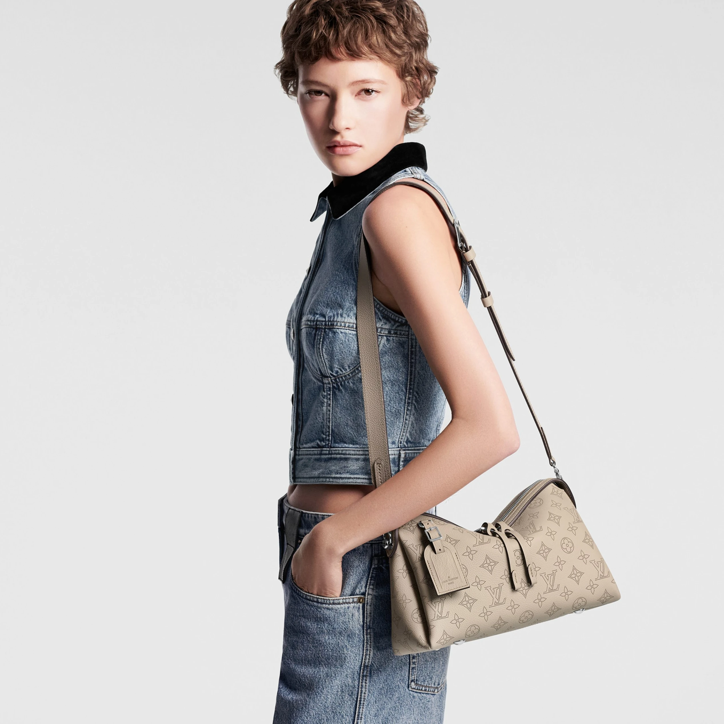 Mythick.ru Louis Vuitton M24255 Hand It All PM Galet Gray