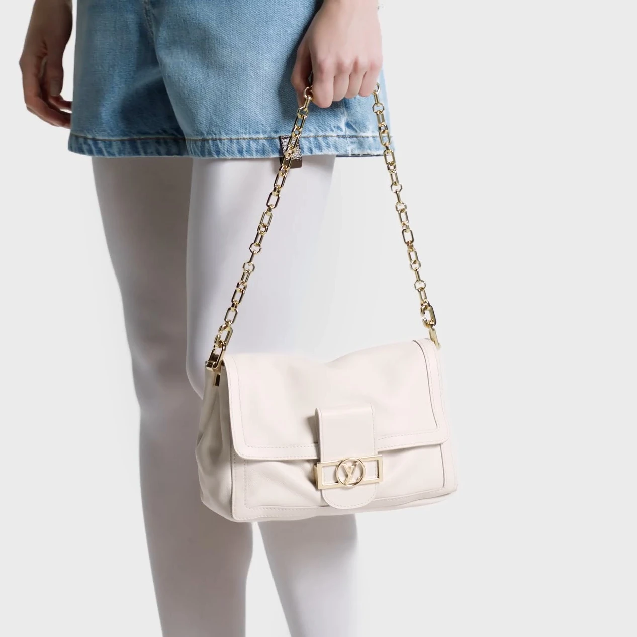 Replica bags Louis Vuitton M25050 Dauphine Soft MM White